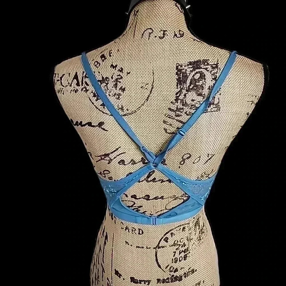 VICTORIA'S Secret teal Lace Bralette.  Size 34C - Picture 3 of 13